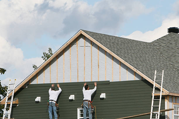 Professional Siding Contractor technician working in Sandy Hook, CT